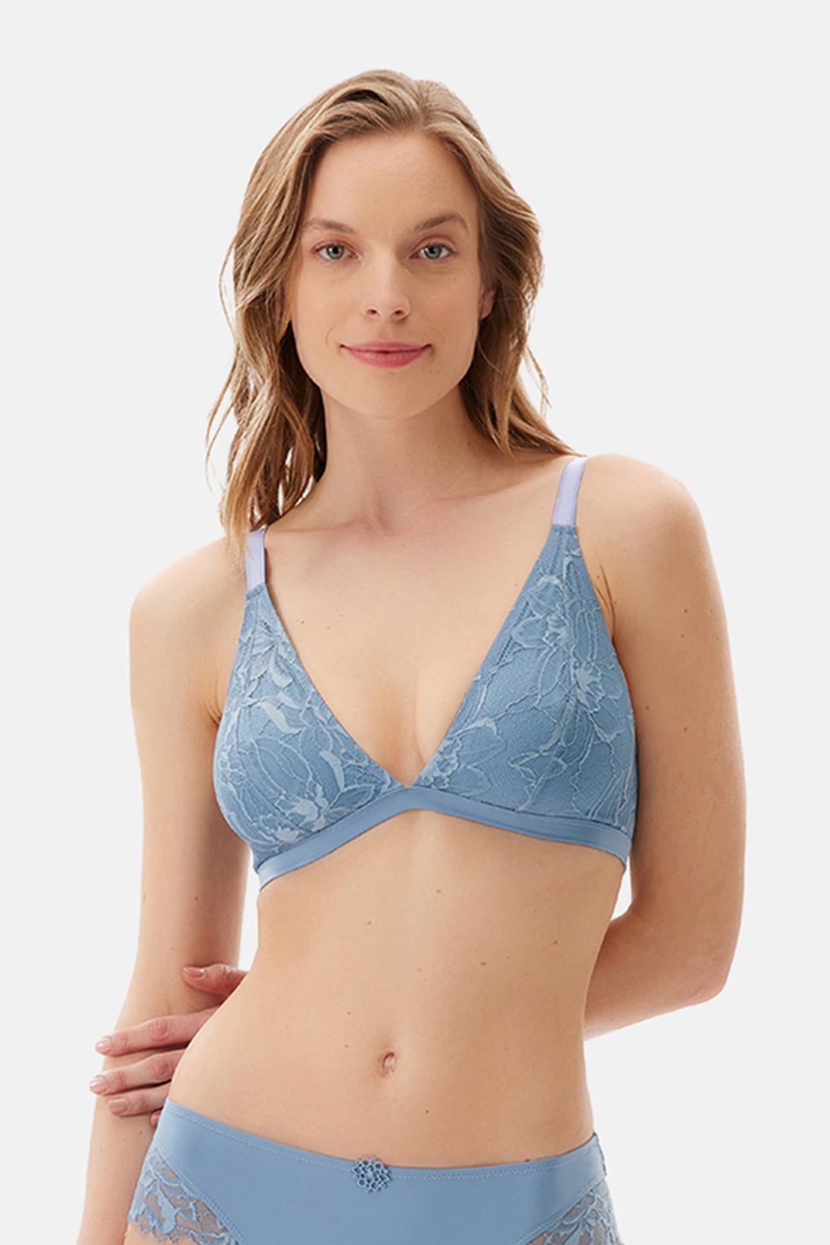 Mavi Dantelli Balensiz Kapsız Soft Sütyen