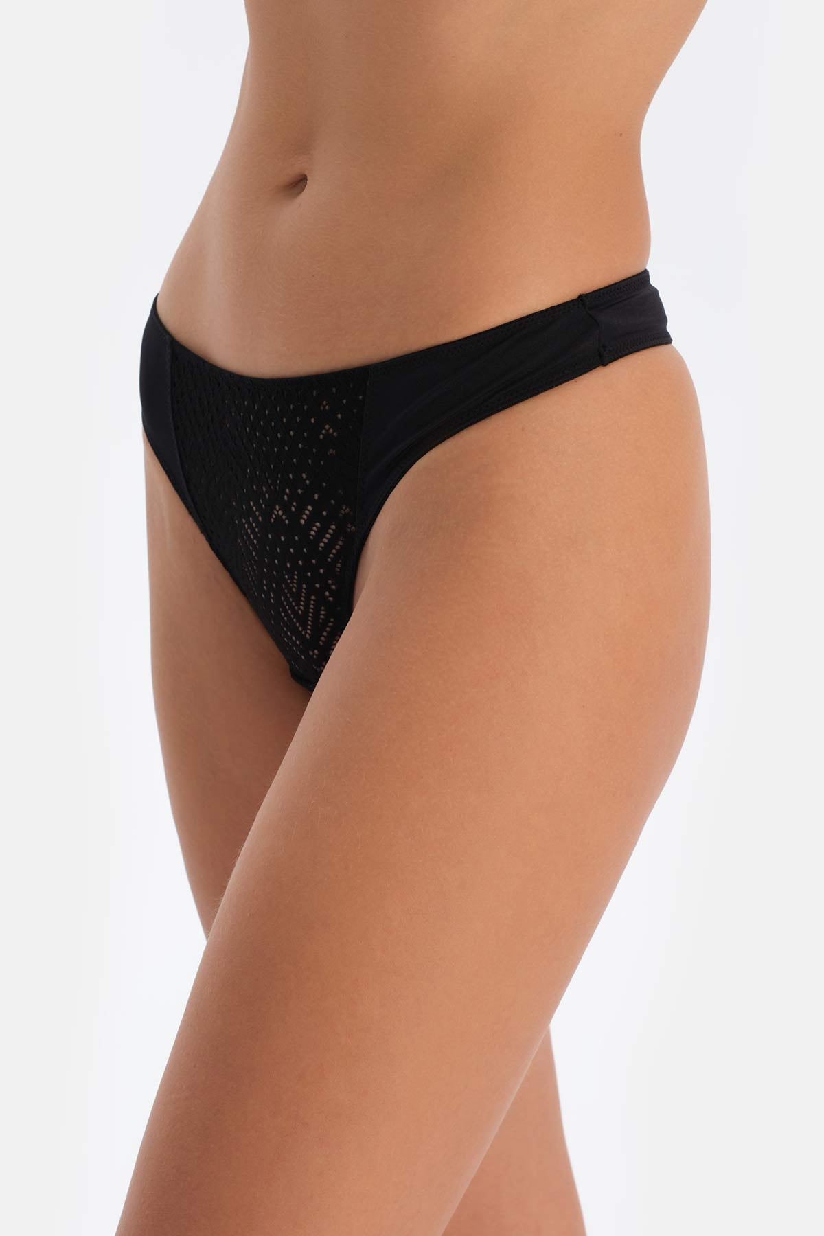 Black LACE DETAILED PREMIUM BASIC Thong