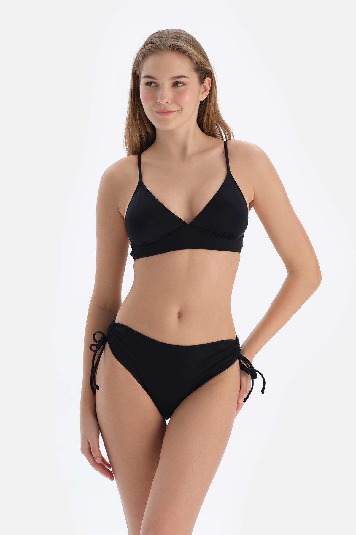 Siyah Yanı Büzgülü Bikini Alt