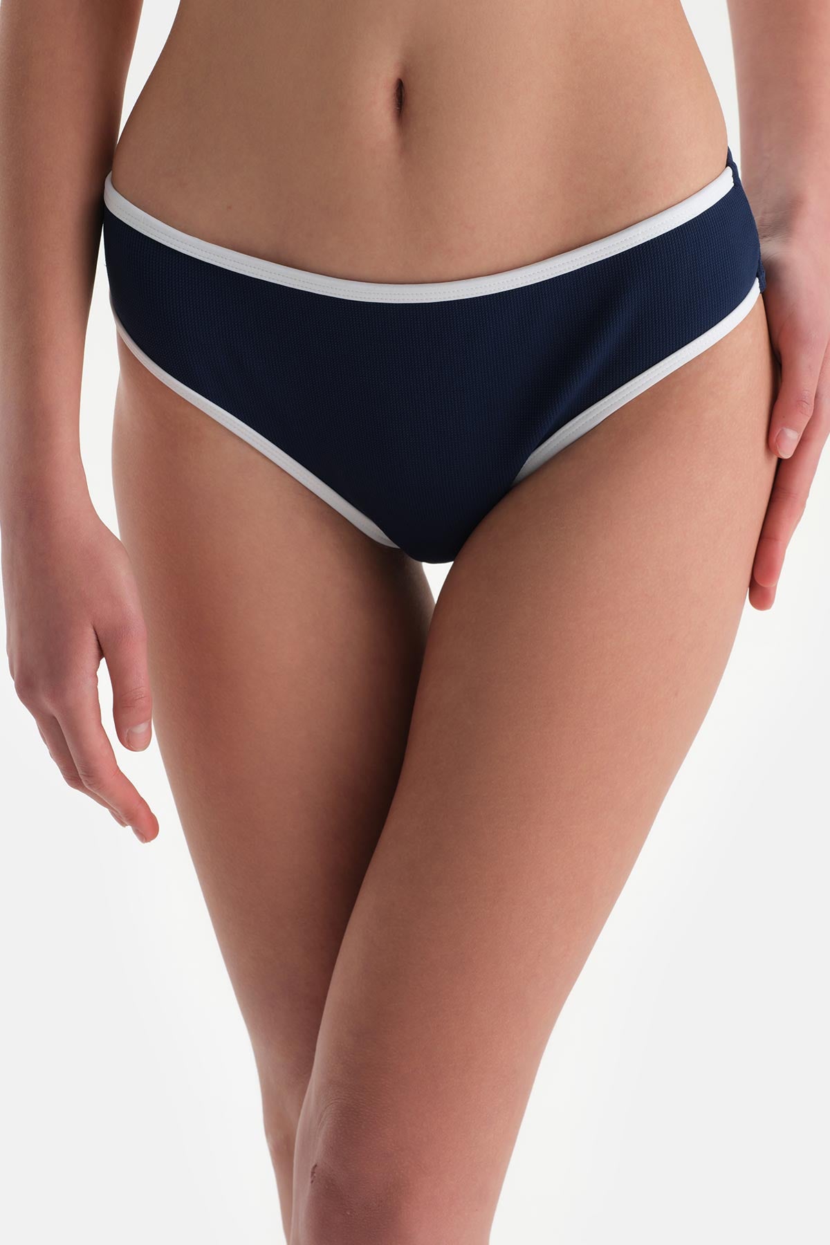 Lacivert Normal Bel Bikini Alt