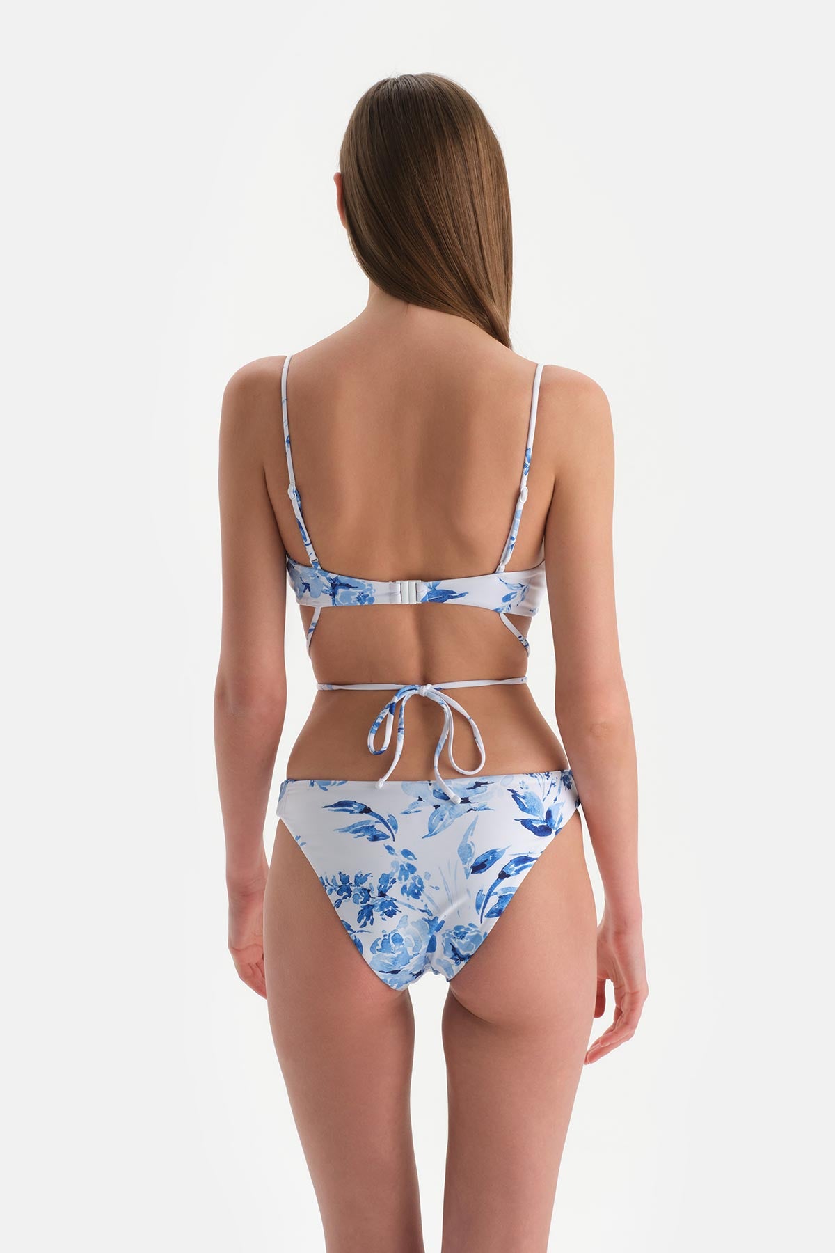 Beyaz-Mavi Bralet Bikini Üstü