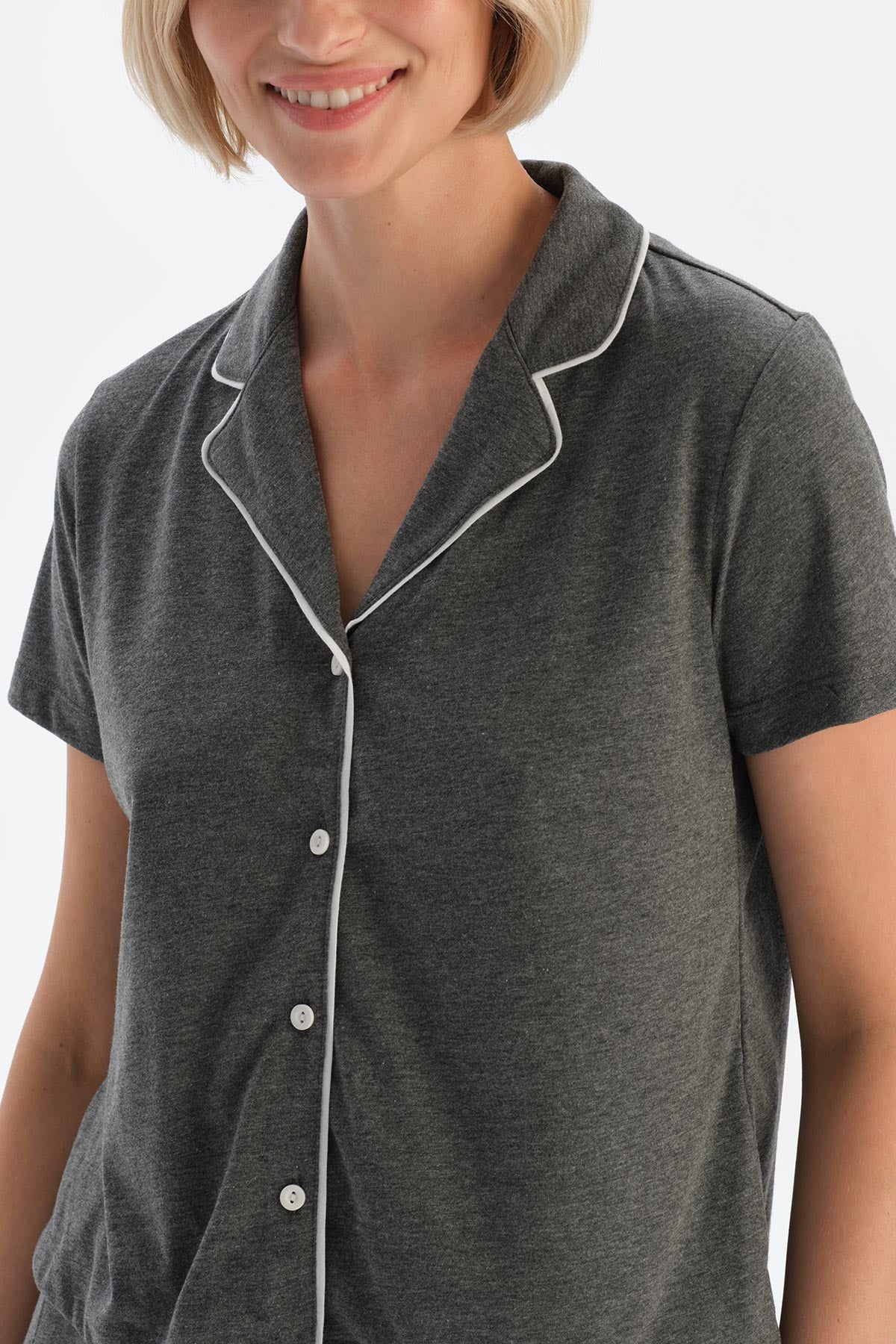 Antrasit Melanj Biye Detaylı Basic Şortlu Pijama Takımı