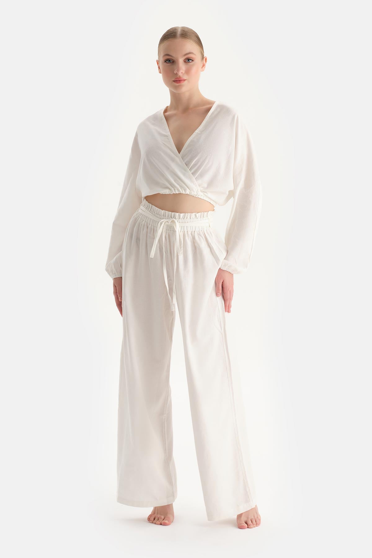 Ekru Önden Bağlamalı Kısa Gömlek