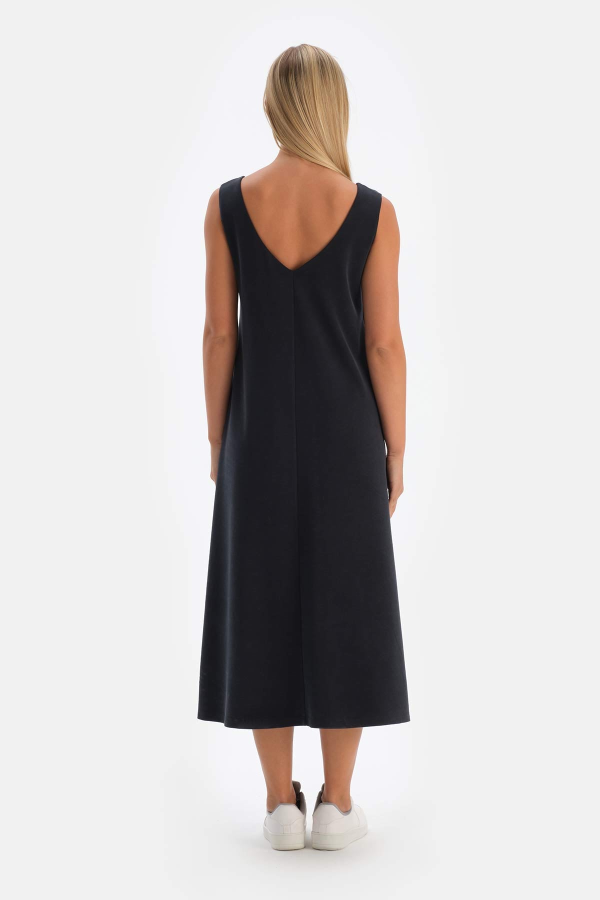 Siyah Modal Pike Askılı Uzun Elbise