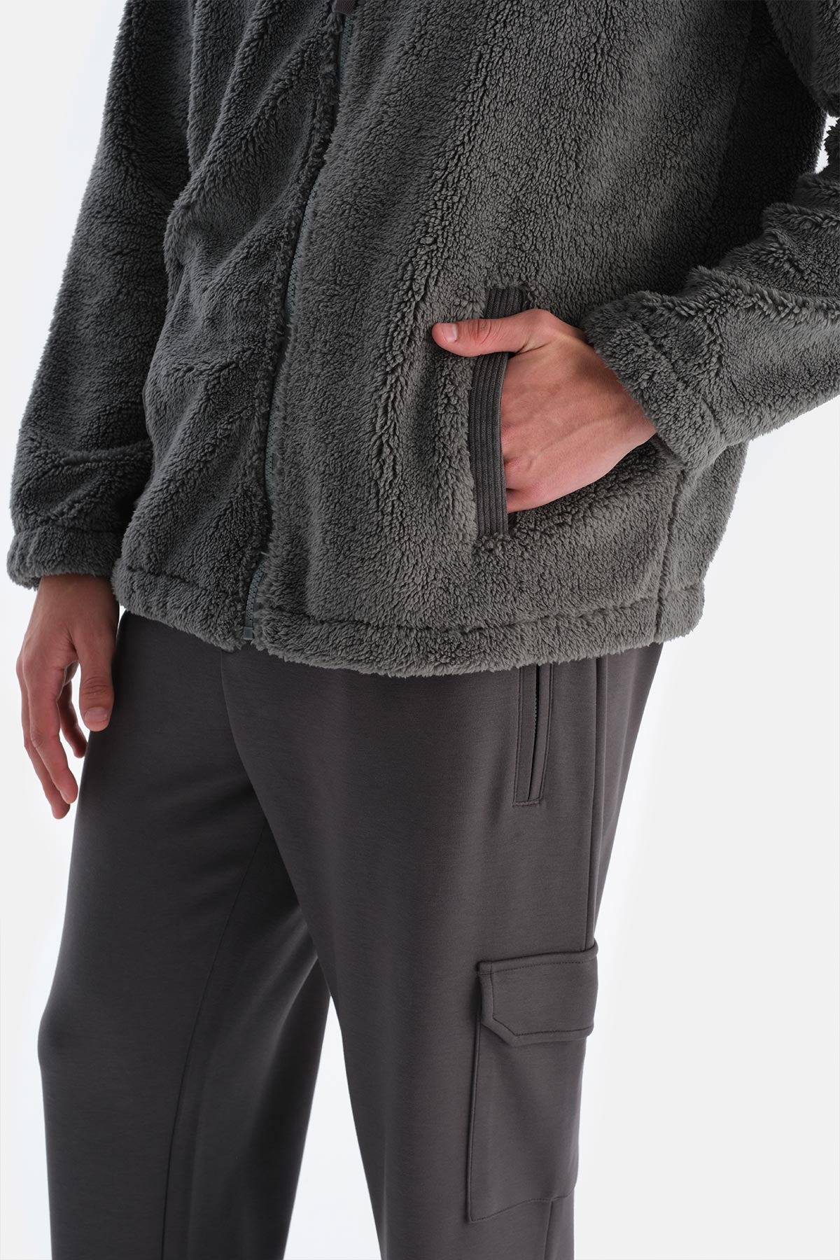 Gri Erkek Önden Fermuarlı Kadife Detaylı Polar Sweatshırt