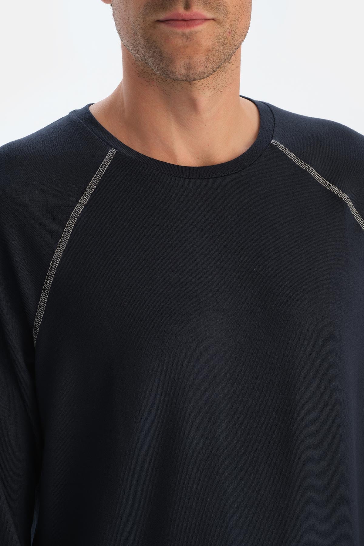 Lacivert Reglan Kol Detaylı Altı Desenli Pijama Takımı