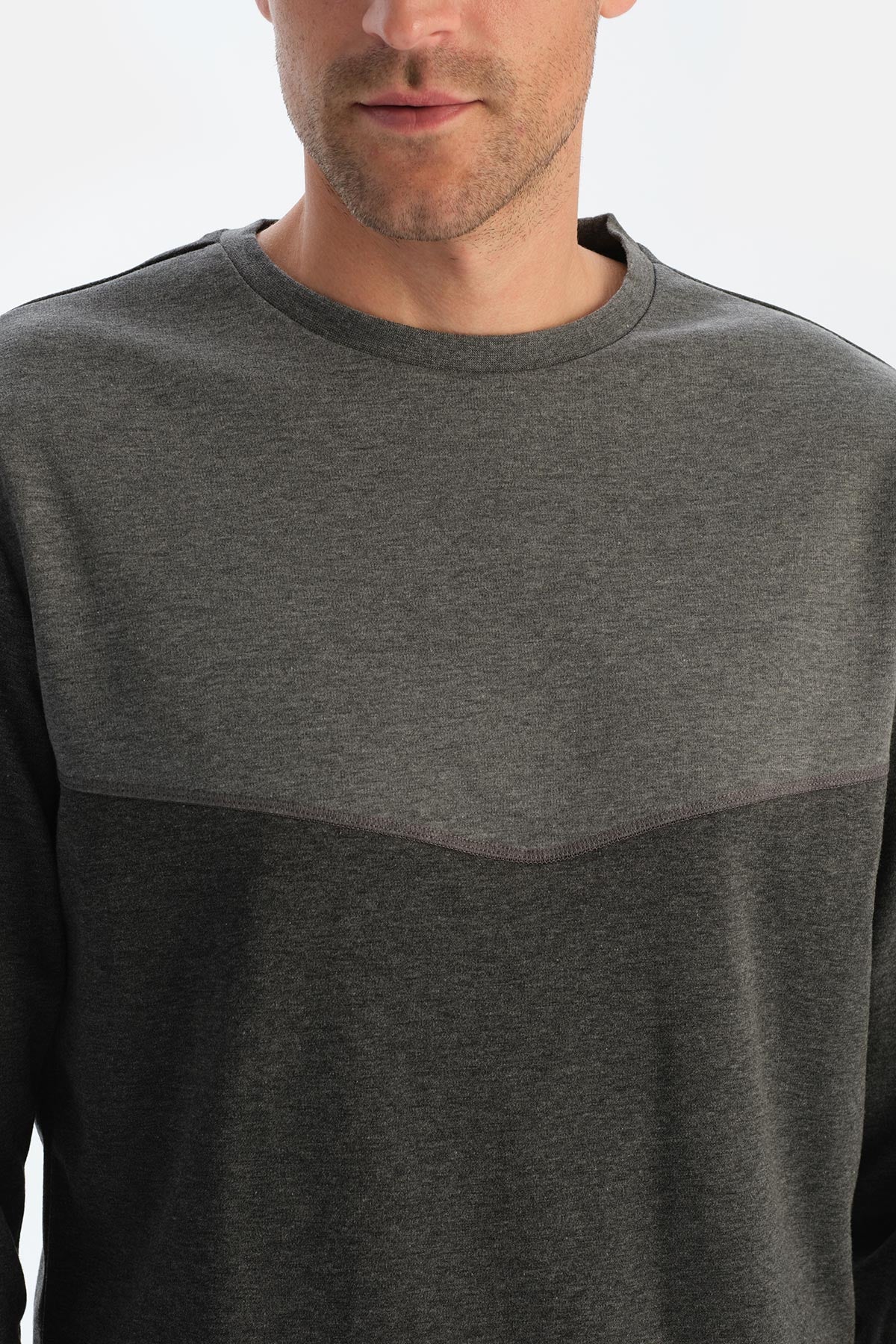 Antrasit Melanj Bisiklet Yaka Uzun Kollu Jogger Pantolonlu Pijama Takımı