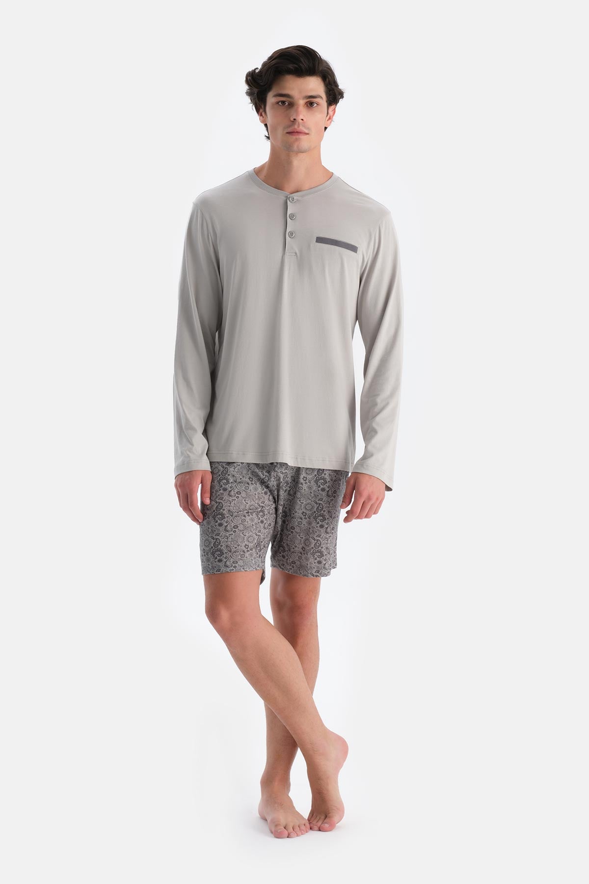 Açık Gri Yarım Patlı Uzun Kollu Üçlü Pijama Takımı