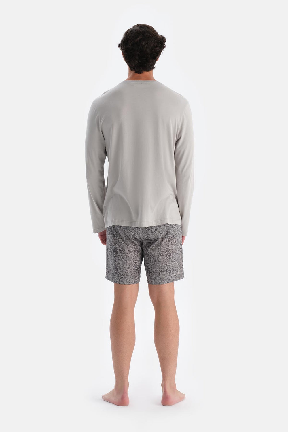 Açık Gri Yarım Patlı Uzun Kollu Üçlü Pijama Takımı