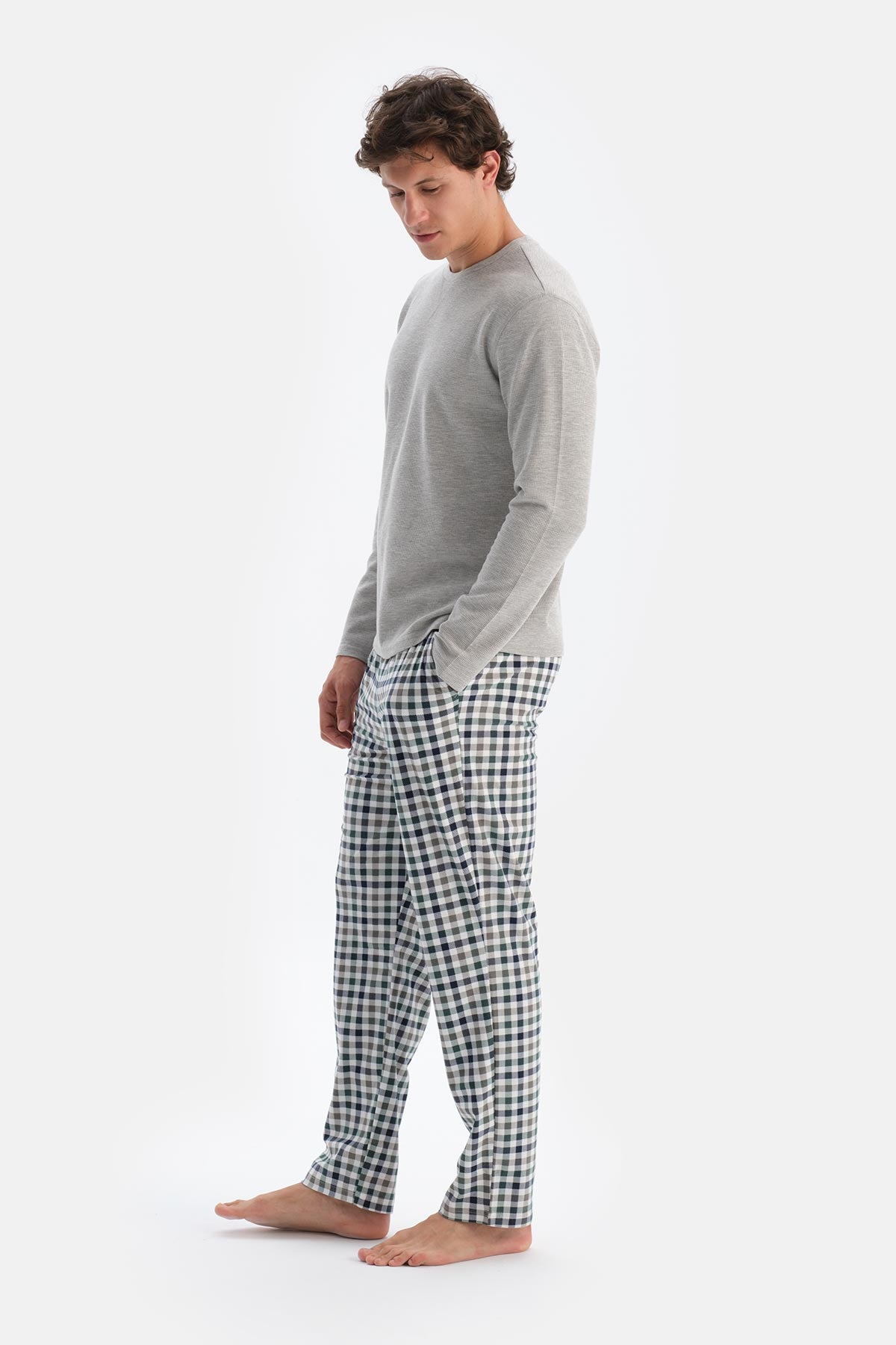 Gri Melanj Bisiklet Yaka Uzun Kollu Altı Ekoseli Pijama Takımı