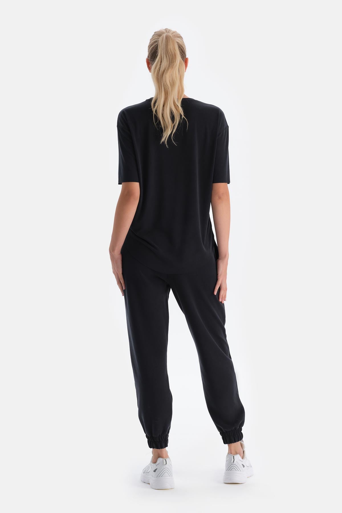 Siyah Kadın Modal Tişört