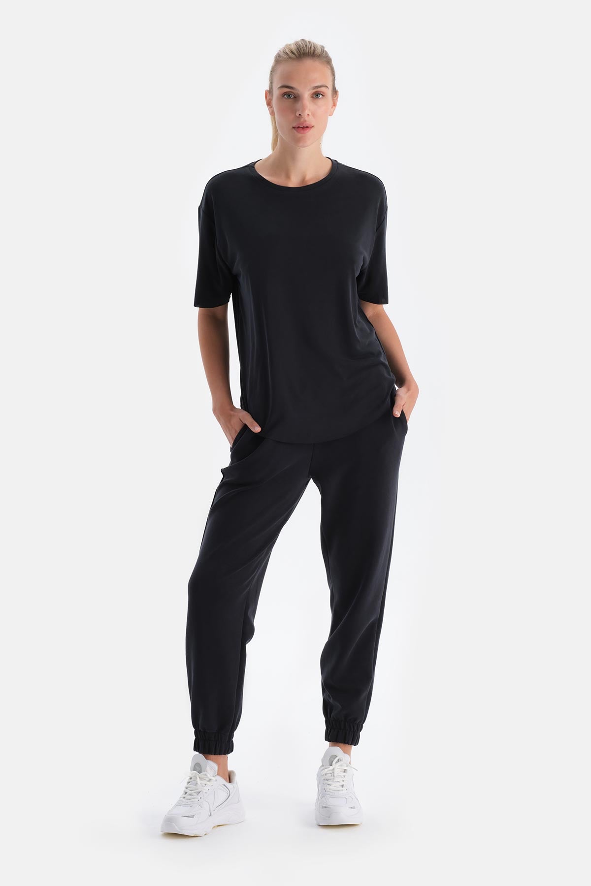 Siyah Kadın Modal Tişört