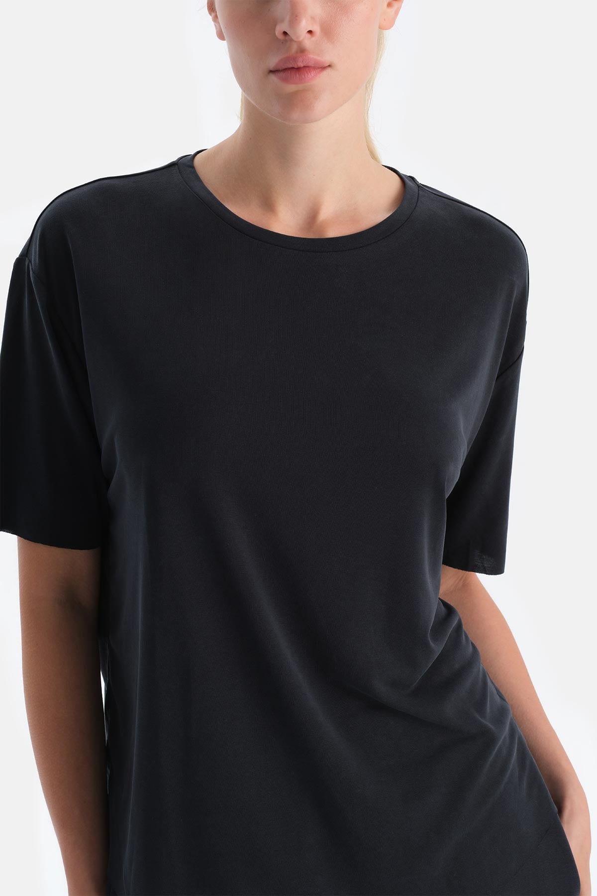 Siyah Kadın Modal Tişört