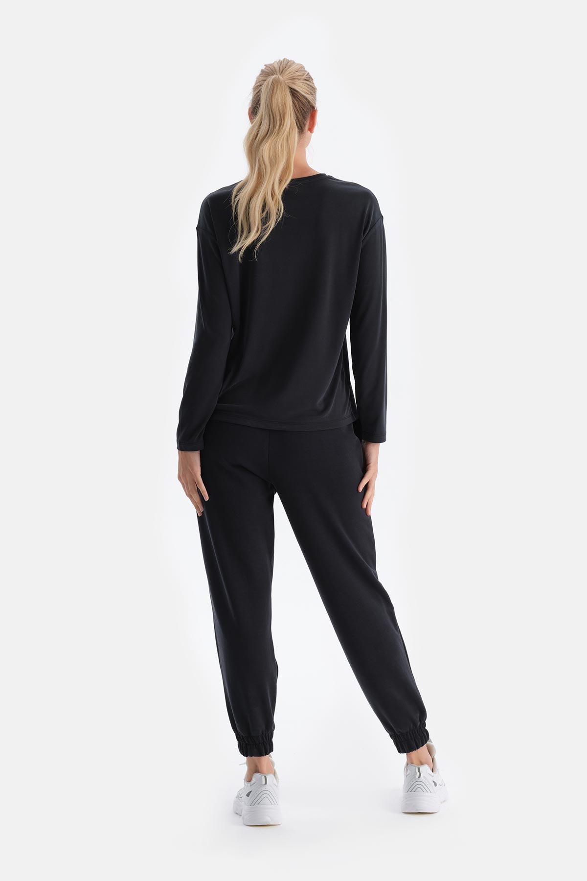 Black WOMENS MODAL LONG SLEEVE T-SHIRT