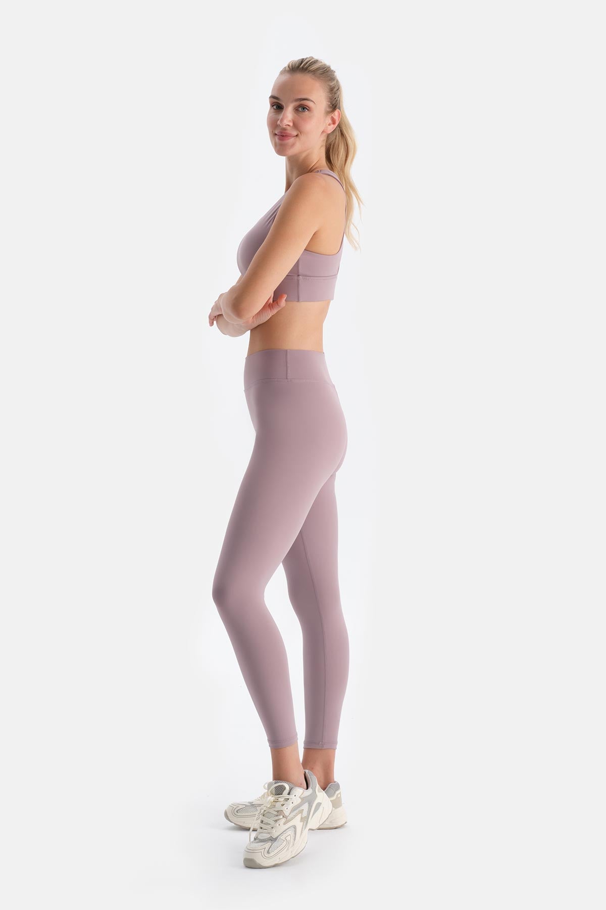 Dusty Rose TULLE BACK DETAILED SPORTS BRA