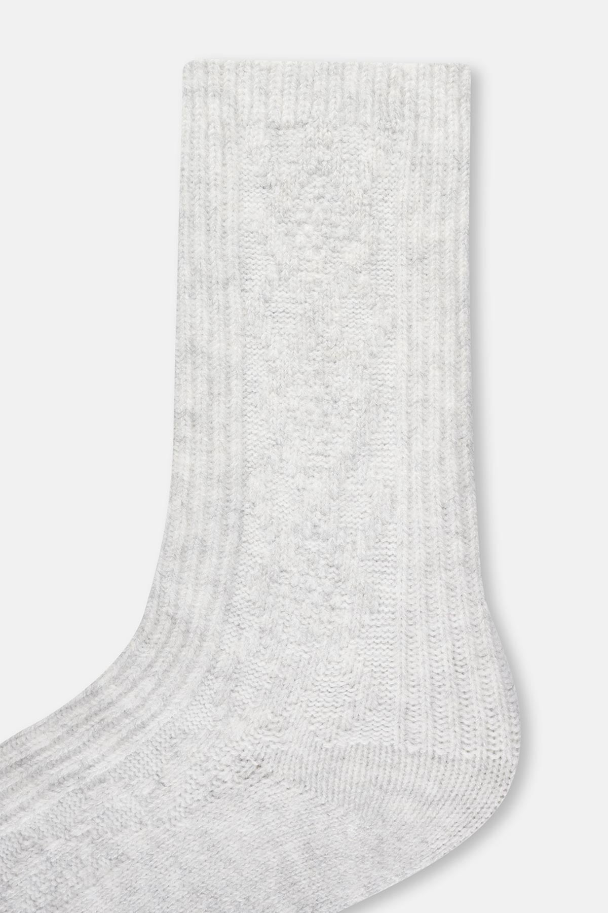 Gri Kadın Örgü Desenli Cosy Çorap