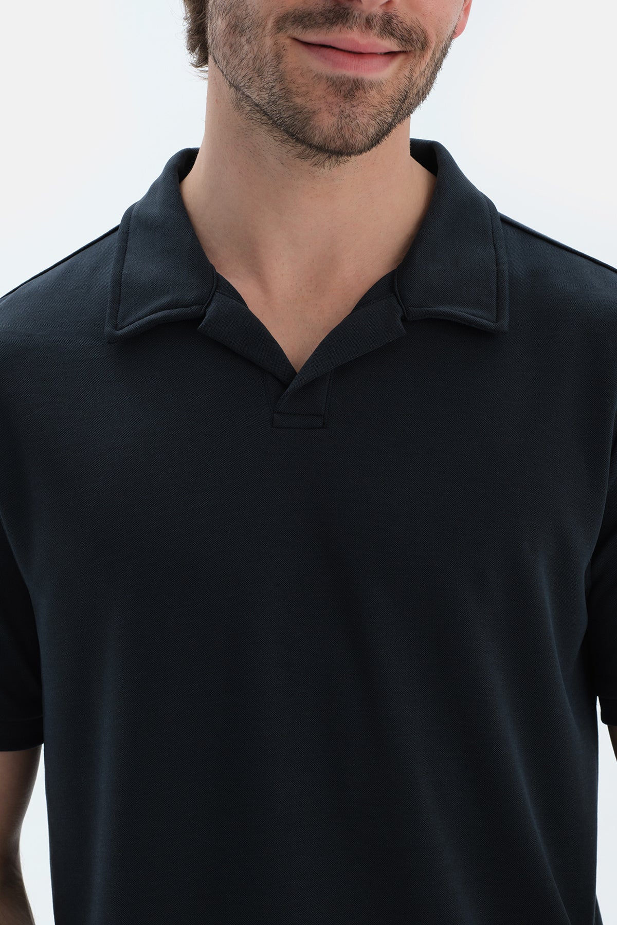 Siyah Polo Yaka Kısa Kollu Modal Pike Tişört