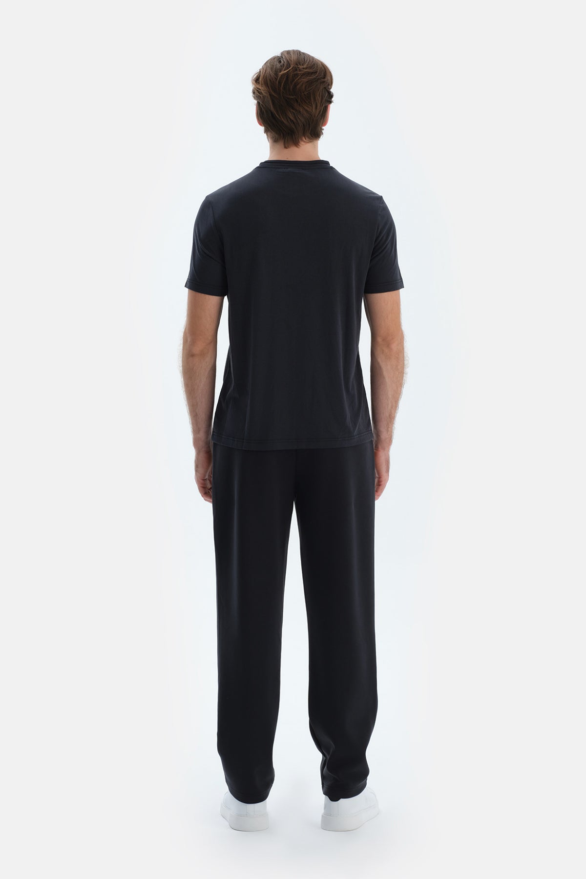 Siyah Bisiklet Yaka Kısa Kollu Regular Modal Tişört