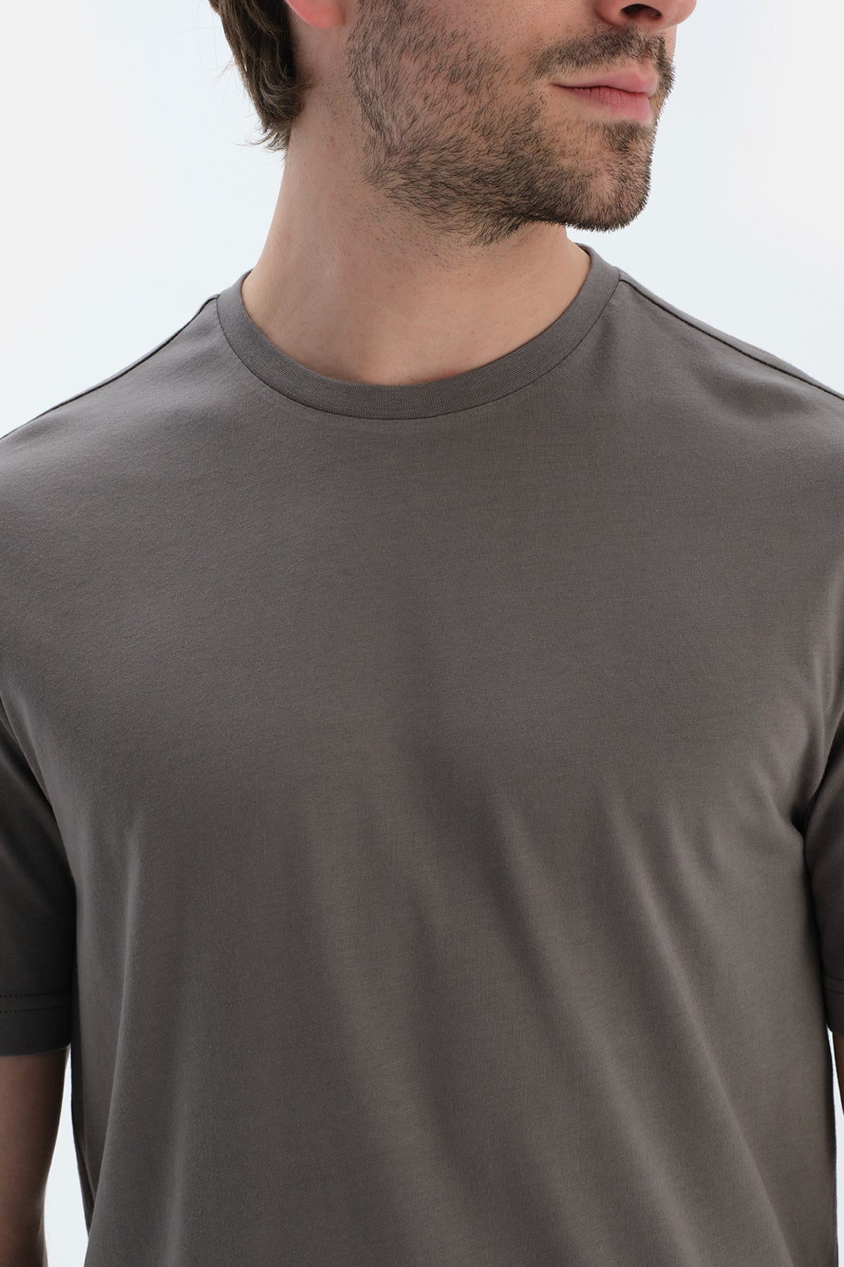 Gri Kısa Kollu Bisiklet Yaka Penye Modal Tişört