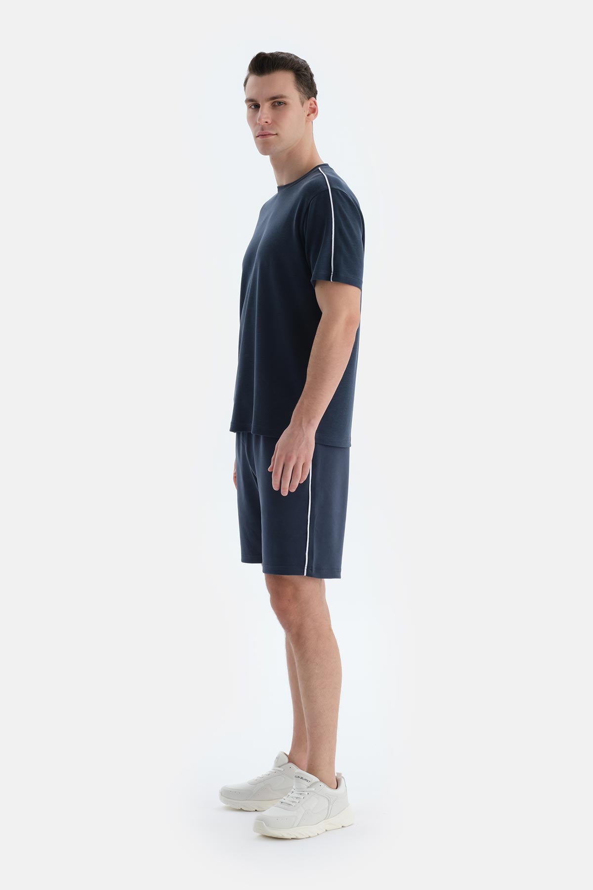 Lacivert Erkek Modal Karışımlı Biye Detaylı Tişört