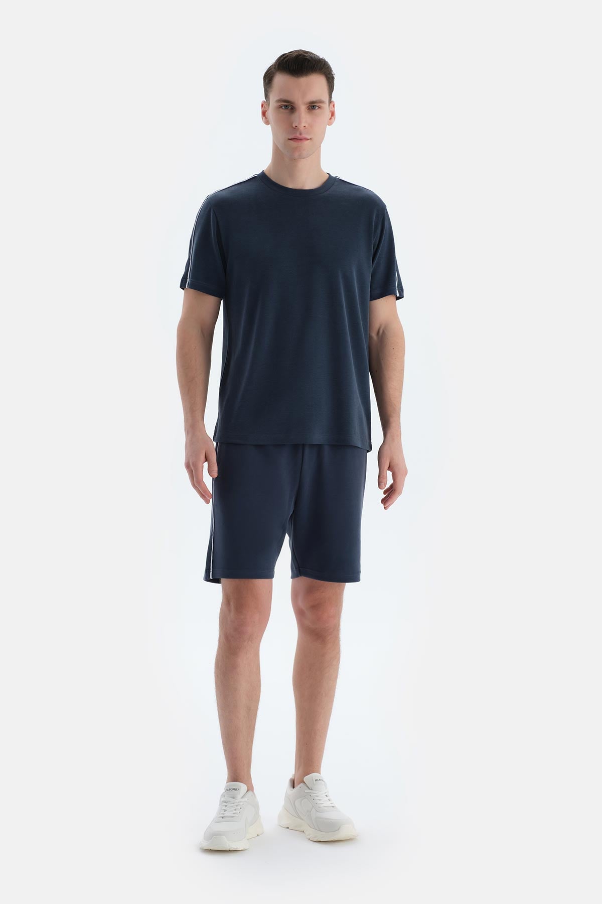 Lacivert Erkek Modal Karışımlı Biye Detaylı Şort