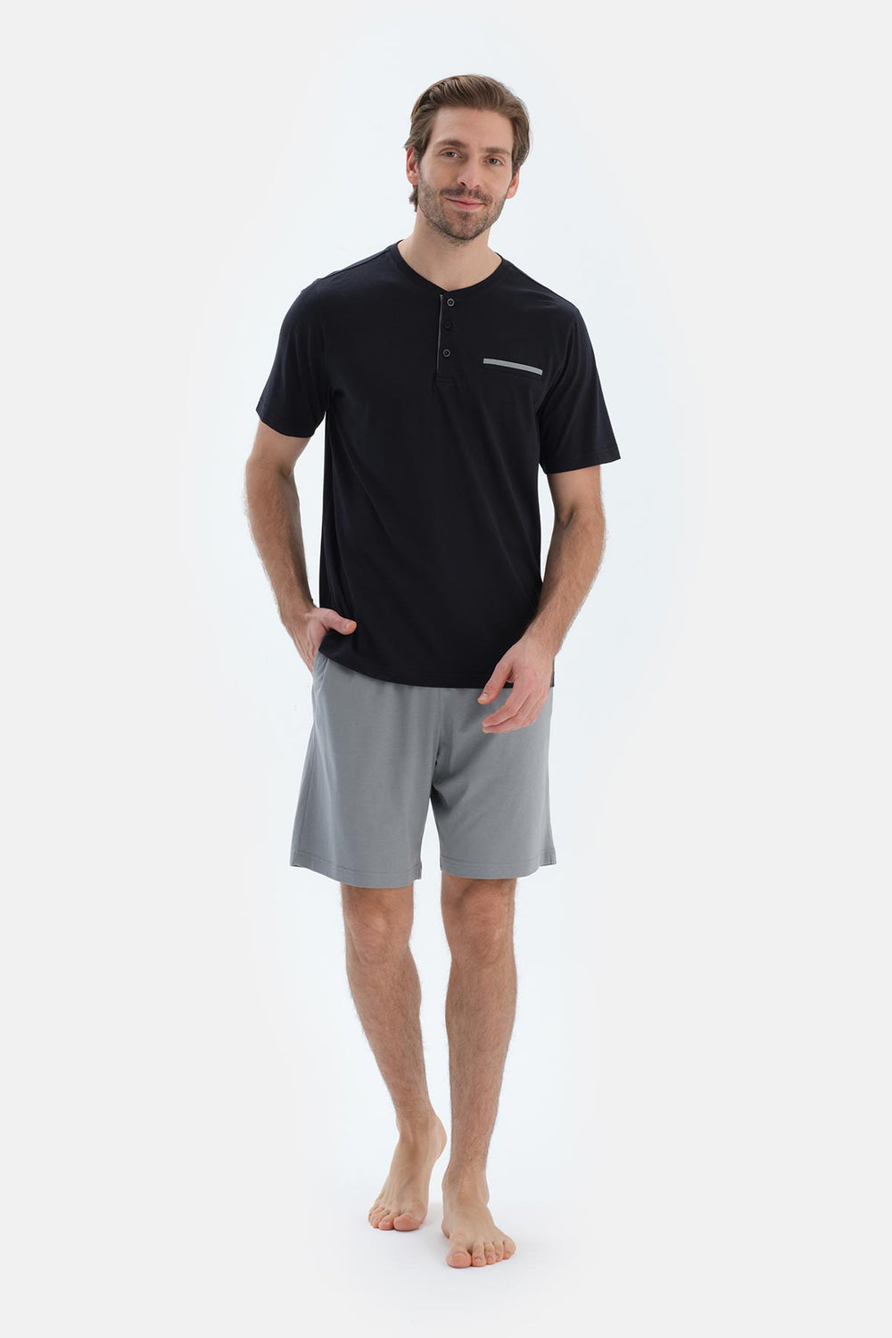 Siyah Yarım Patlı Kısa Kollu Şort Pantolon Üçlü Pijama Takımı