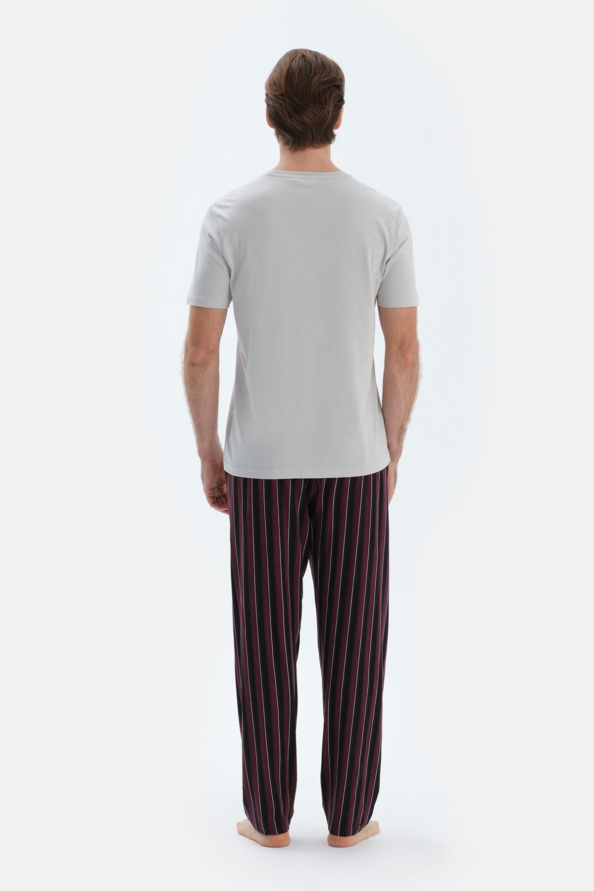 Açık Gri Kısa Kollu Tişört Çizgili Pantolon Pijama Takımı