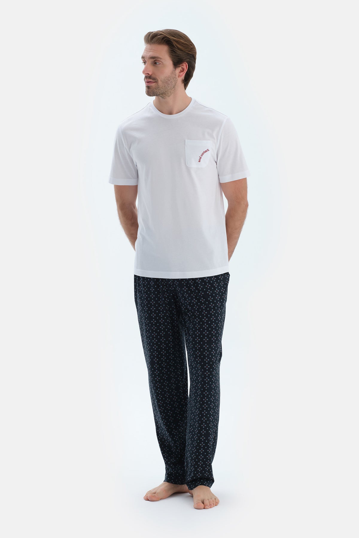 Ekru Cep Detaylı Kısa Kollu Tişört Mıkroprınt Desenli Pantolon Pijama Takımı