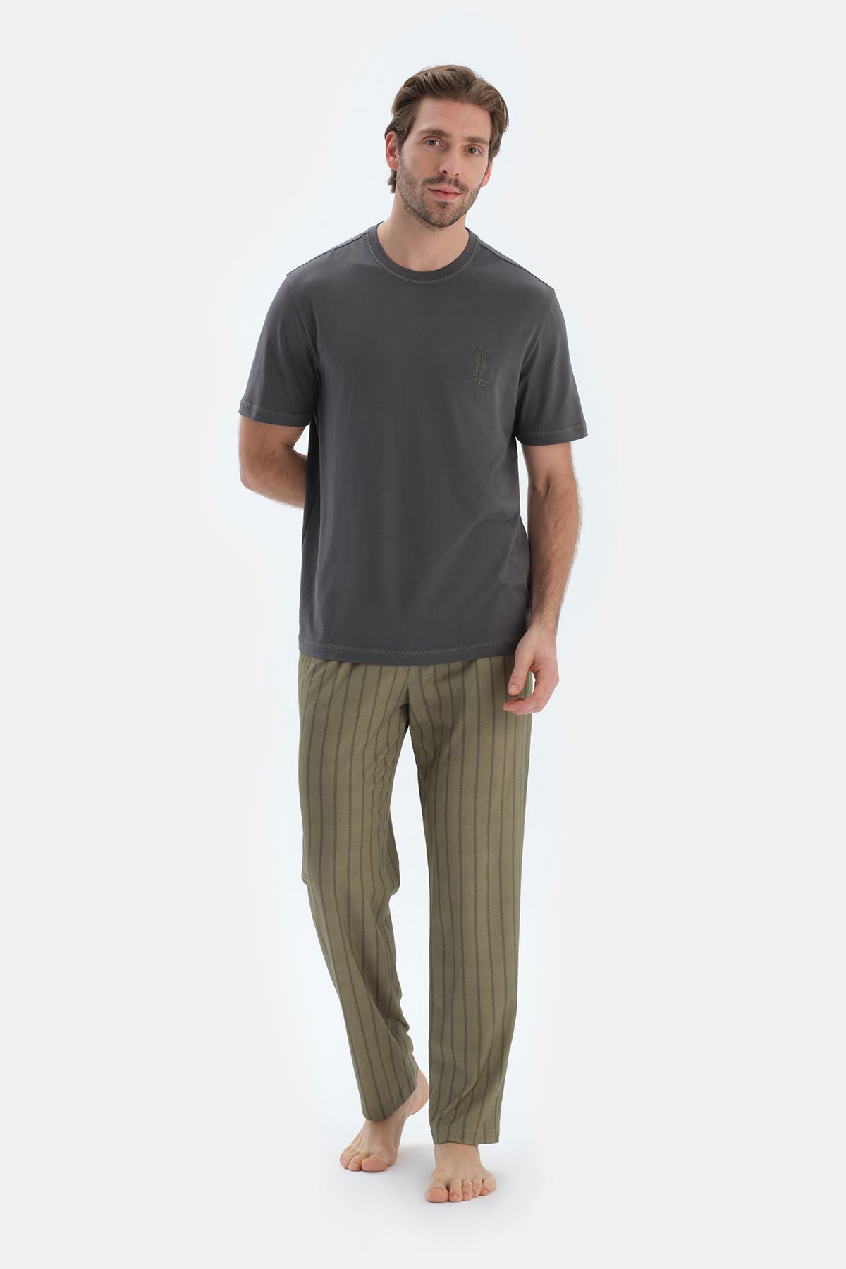 Antrasıt Kısa Kollu Dikiş Detaylı Tişört Pantolon Pijama Takımı