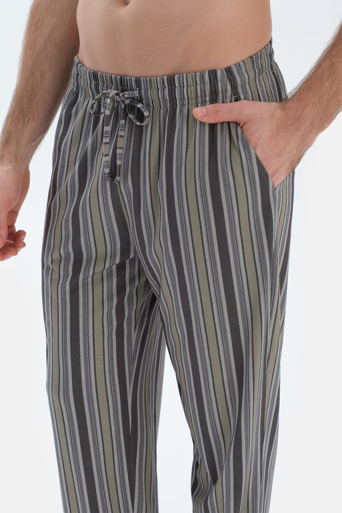 Siyah Kısa Kollu Yarım Patlı Tişört Pantolon Pijama Takımı