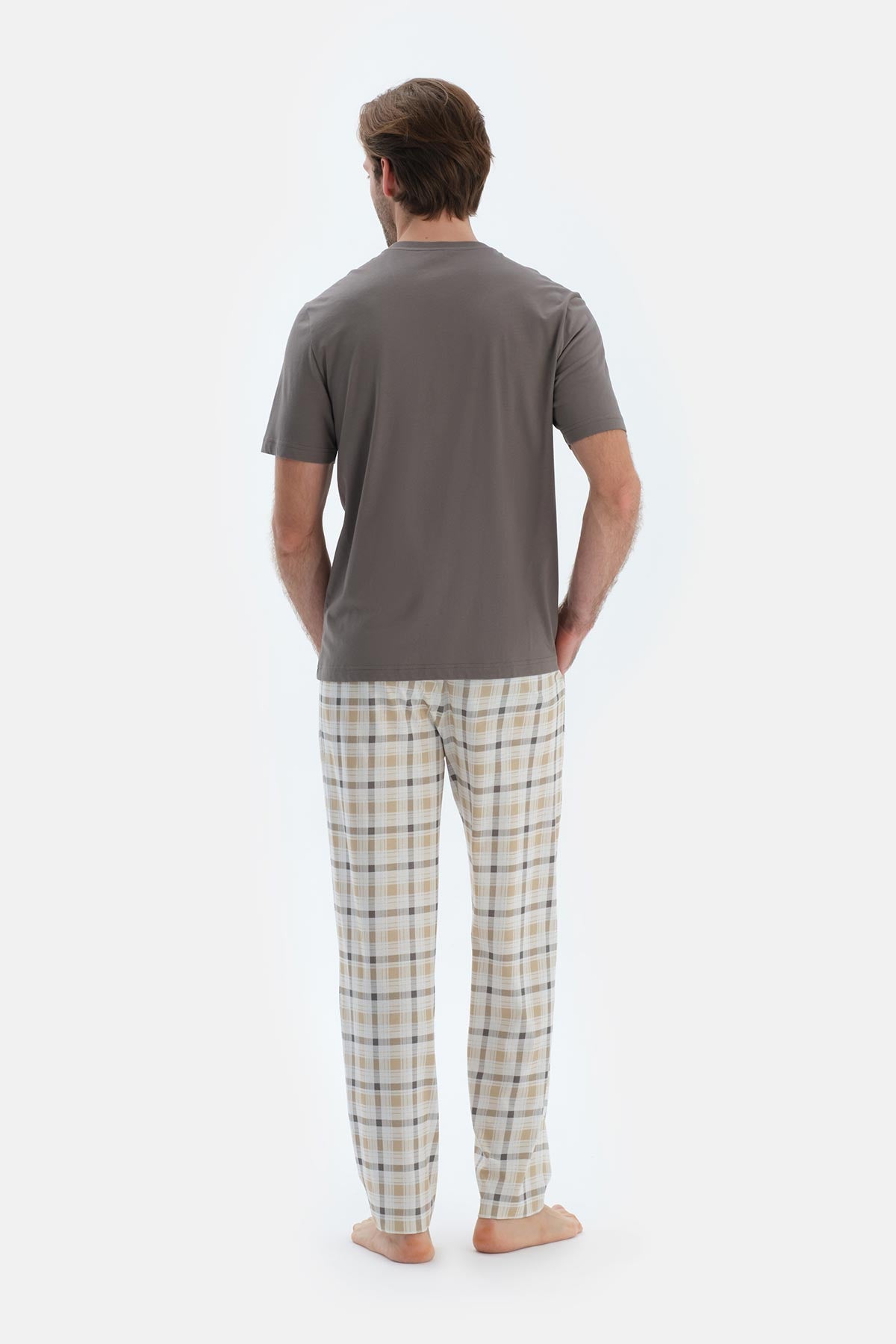 Gri V Yaka Kısa Kollu Tişört Pantolon Pijama Takımı