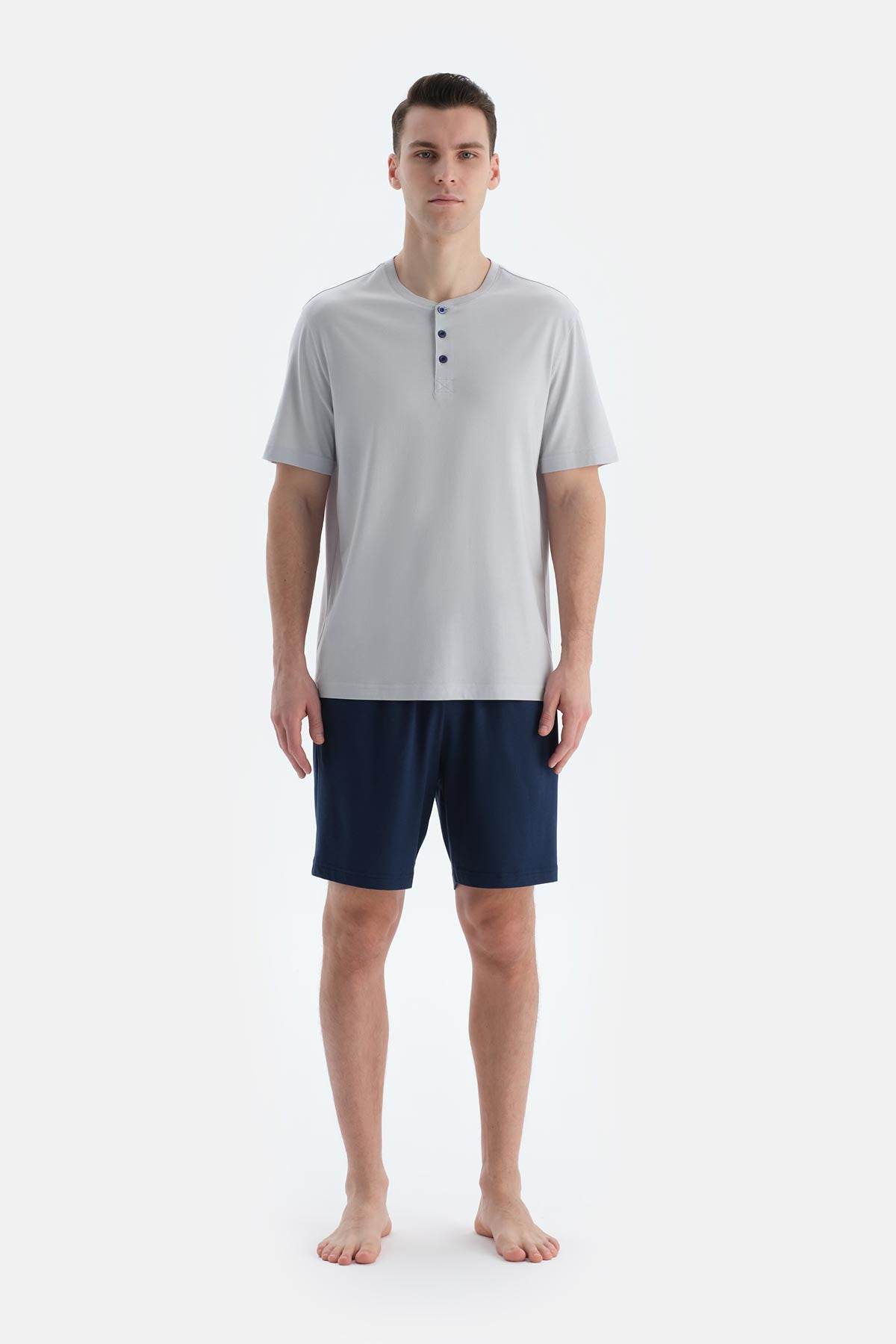 Gri Kısa Kollu Patlı Tişört Şort Pantolon Üçlü Pijama Takımı