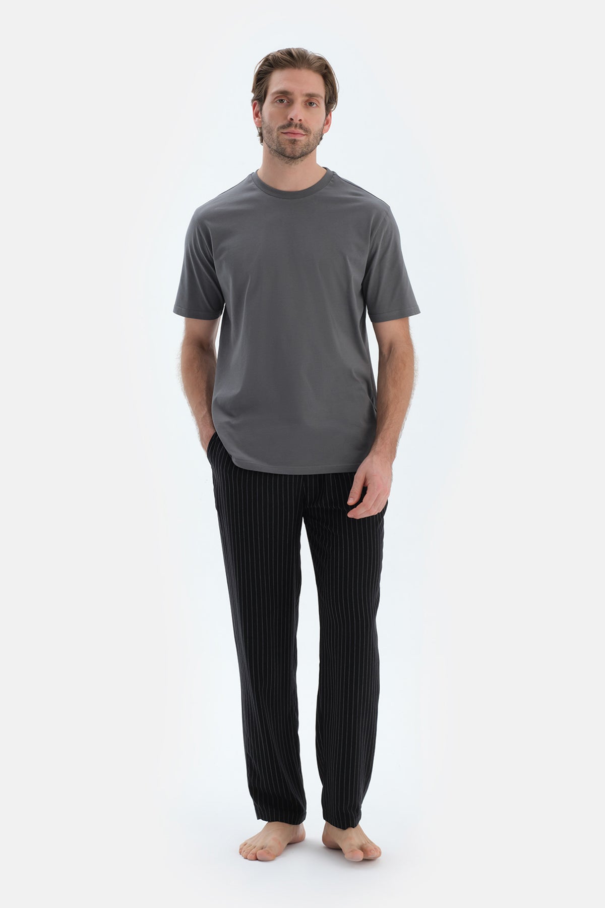 Siyah Çizgili Dokuma Pantolon