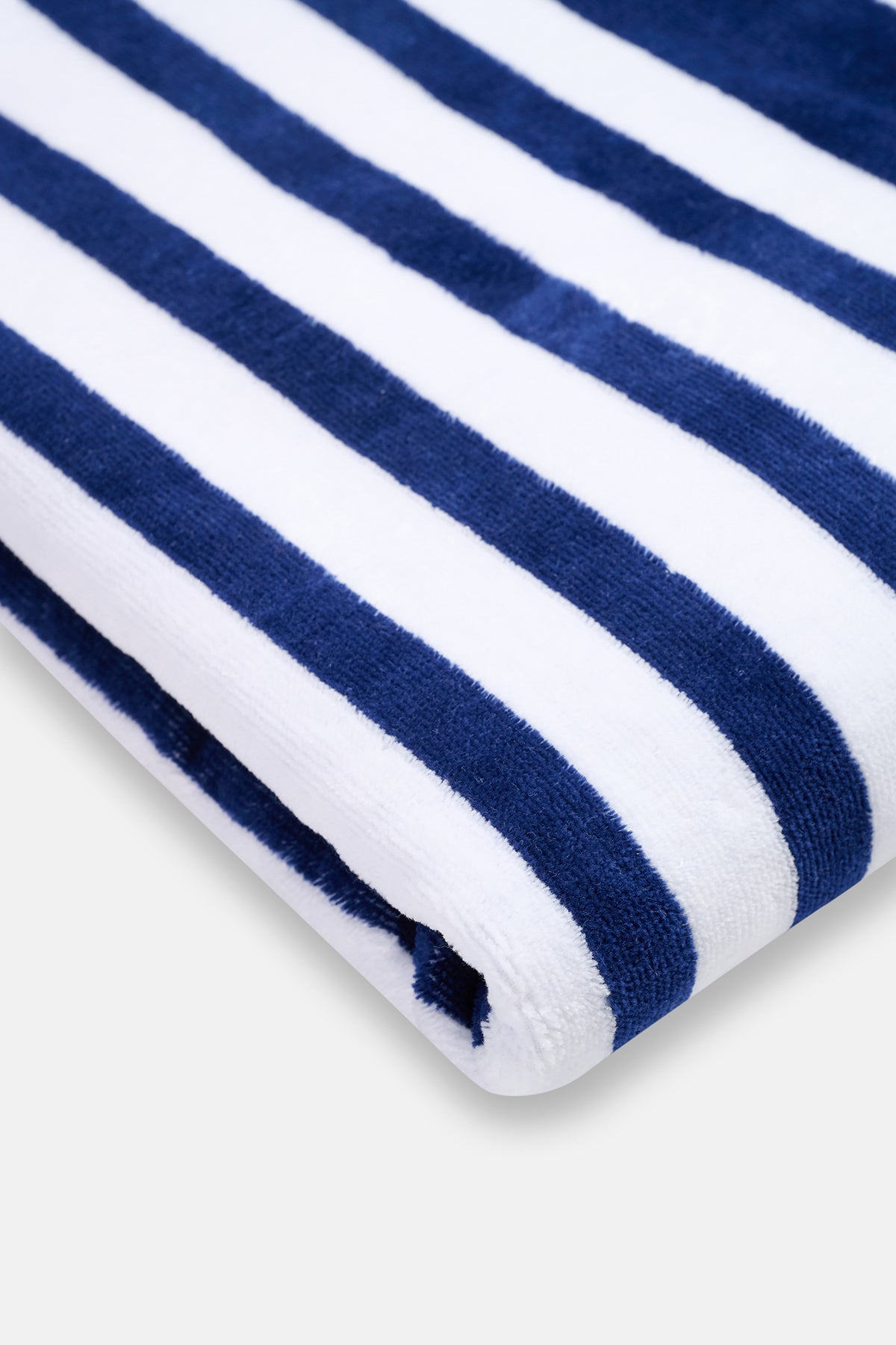 Lacivert Boyuna Çizgi Desenli Kadife Havlu 80X150
