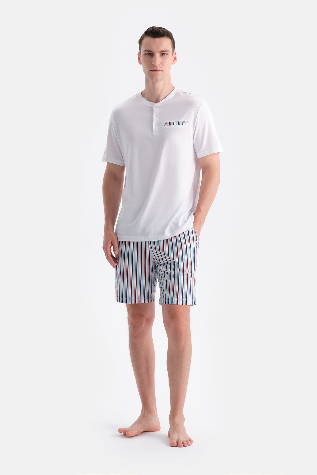 PAT VE CEP DETAYLI TİŞÖRT ŞORT TAKIM