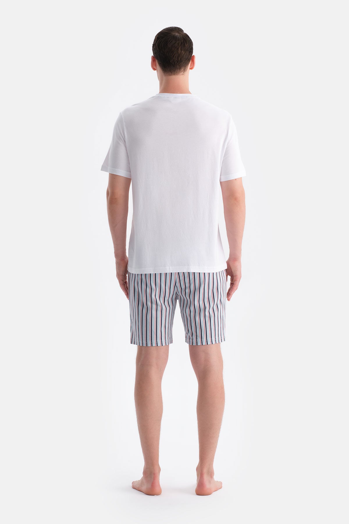 PAT VE CEP DETAYLI TİŞÖRT ŞORT TAKIM