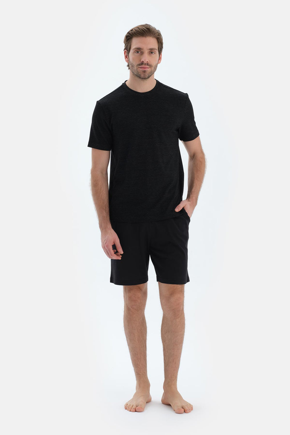 Siyah Kısa Kollu Çizgili Tişört Pantolon Pijama Takımı