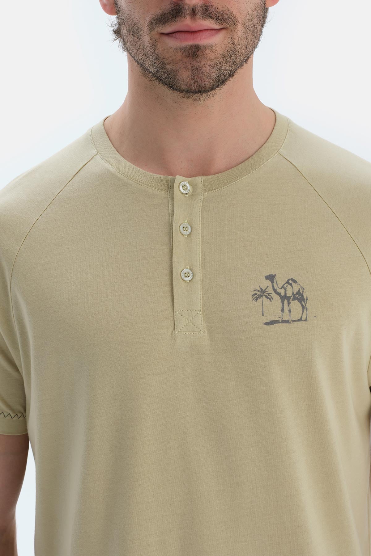 Açık Yeşil Kısa Kollu Baskı Detaylı Tişört Şort Pijama Takımı