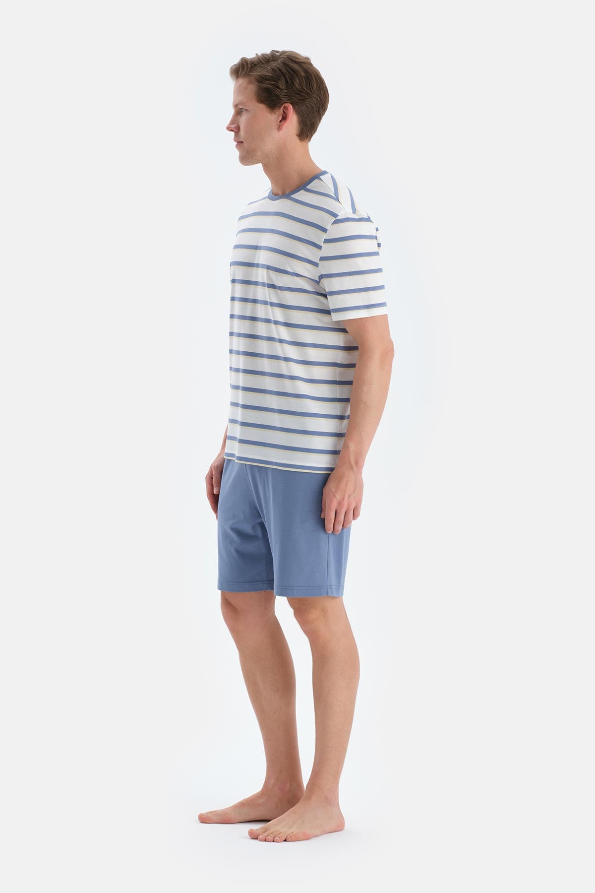 Açık Sarı Çizgili Kısa Kollu Tişört Şort Pijama Takımı