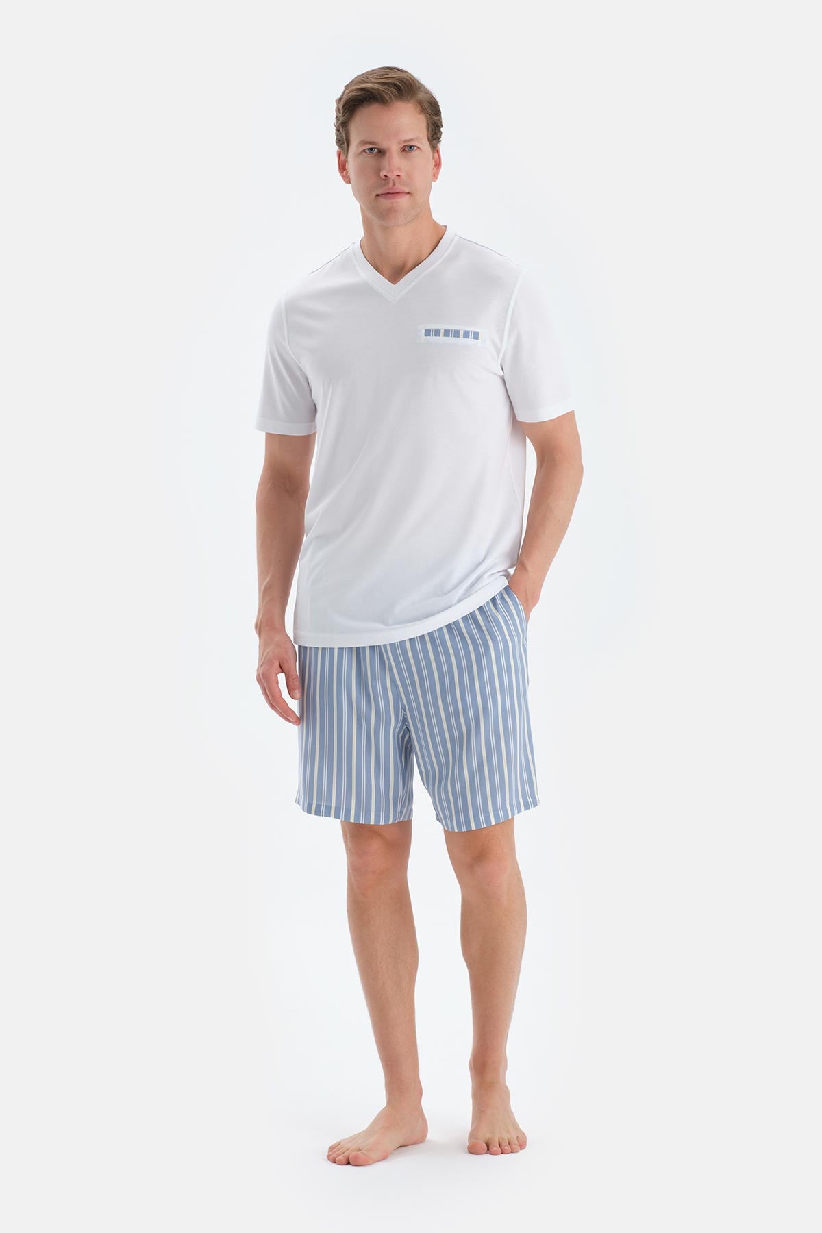 Ekru V Yaka Fleto Cep Detaylı Tişört Şort Pijama Takımı