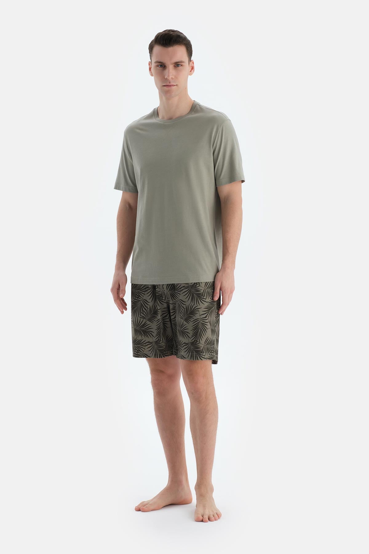 Açık Yeşil Baskı Ve Dikiş Detaylı Tişört Şort Pijama Takımı
