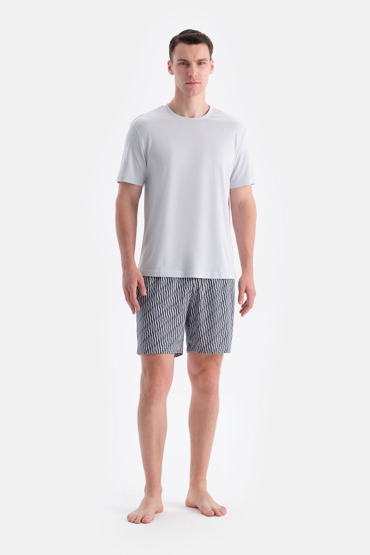 Buz Mavisi Bisiklet Yaka Kısa Kollu Tişört Şort Takım