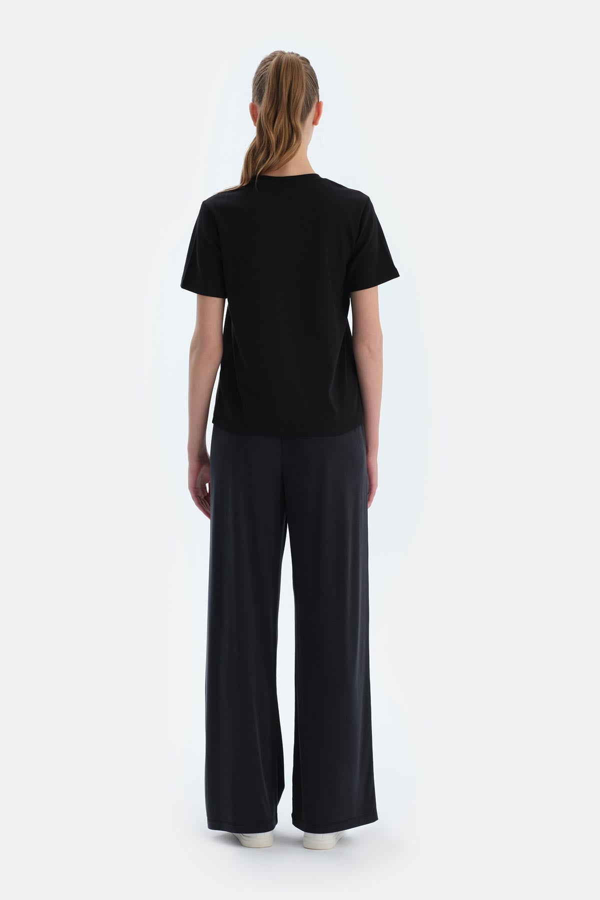 Siyah Ipek Apre Interlok Bisiklet Yaka Tişört