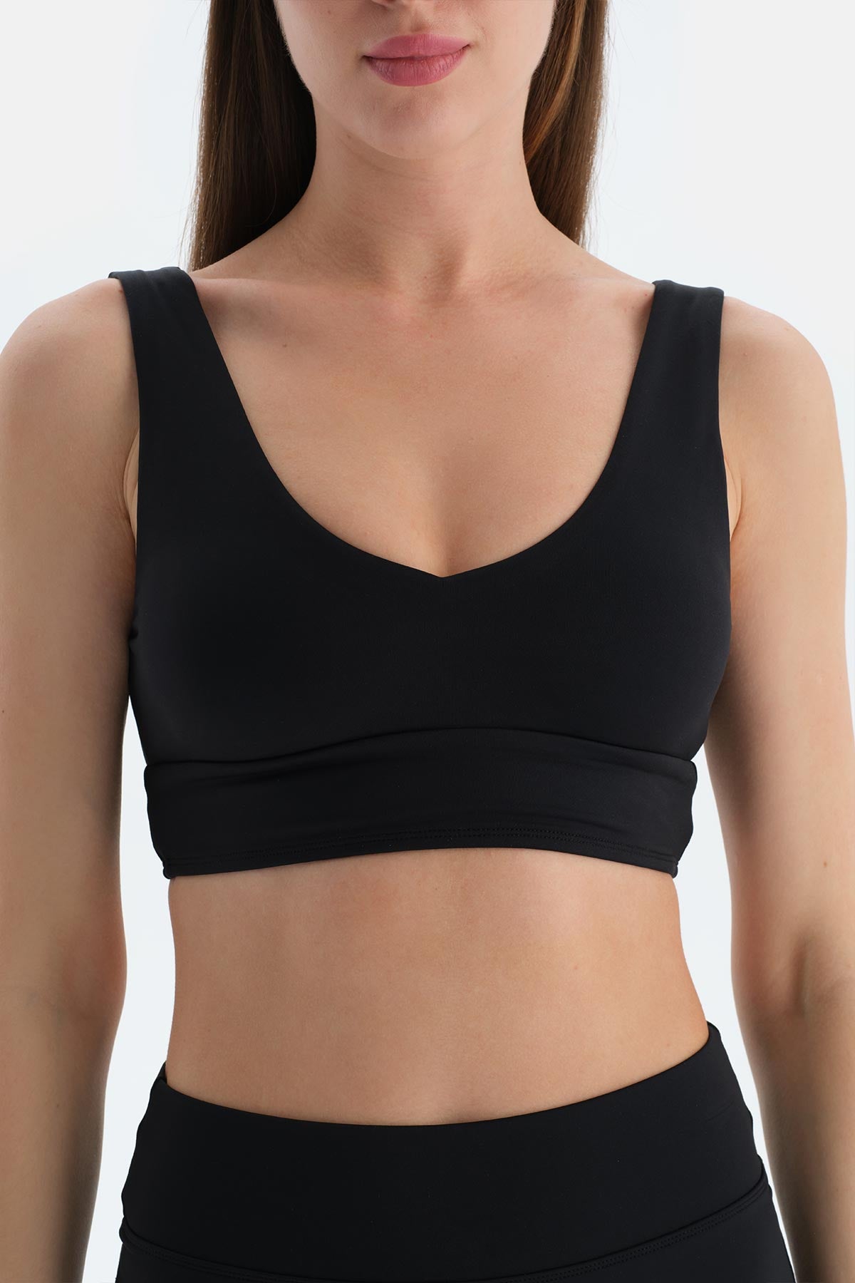 Siyah Kadın Kalın Askılı Sporcu Sütyeni