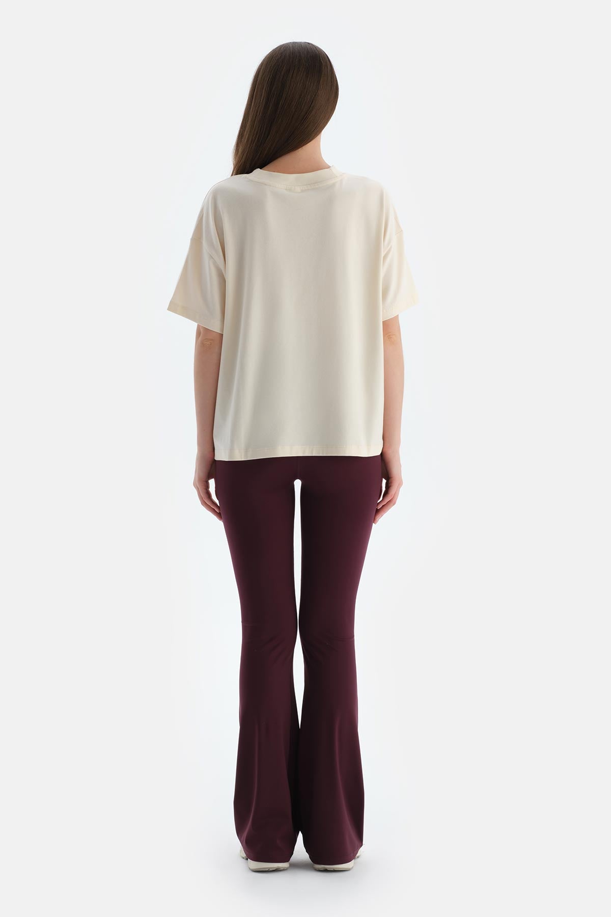 Kırık Beyaz Kadın Tişört