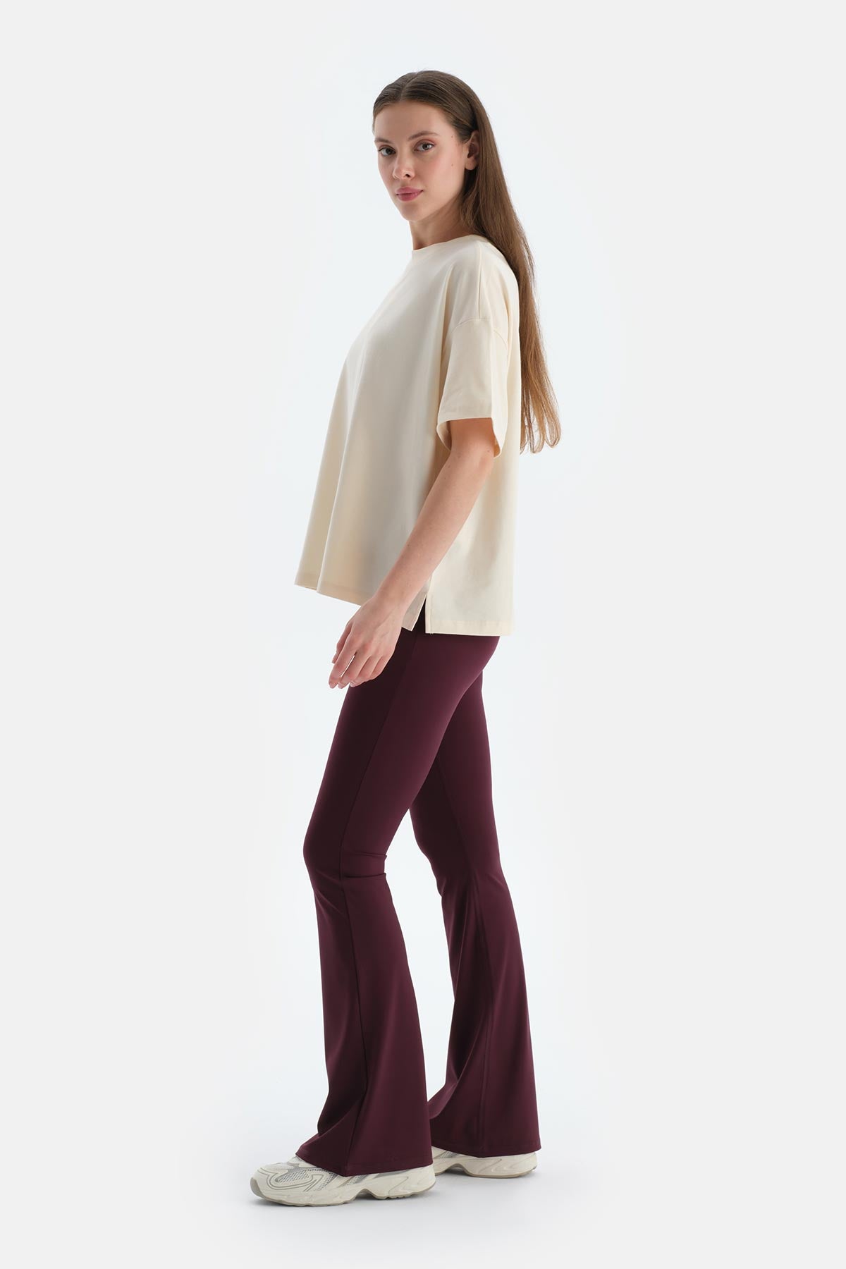 Kırık Beyaz Kadın Tişört