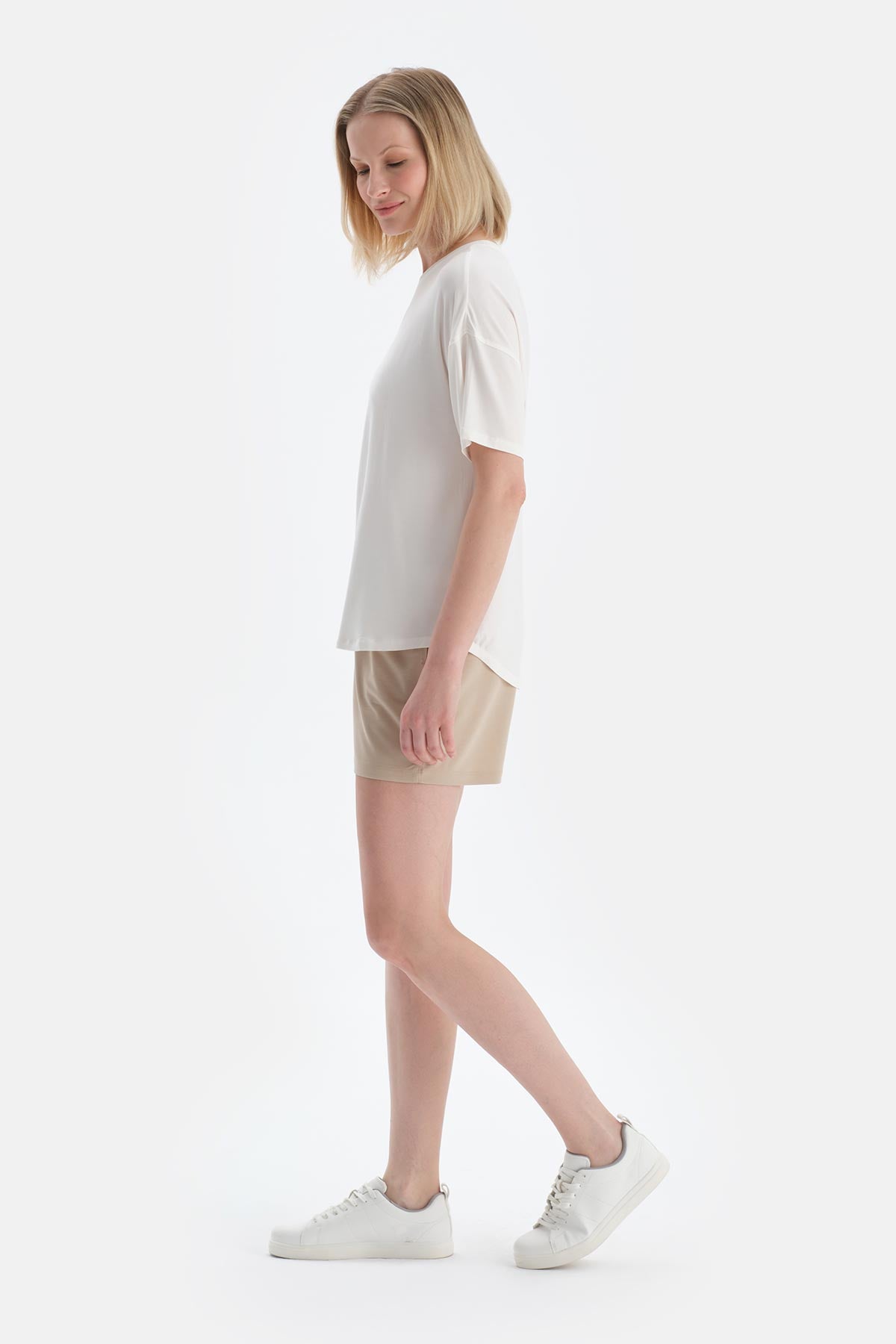 Ekru Cool Touch Bisiklet Yaka Modal Tişört