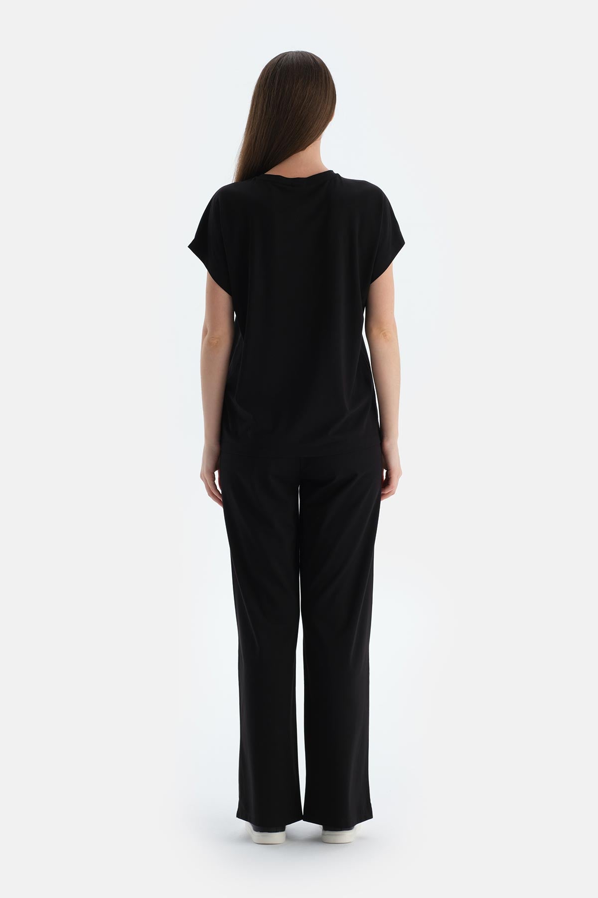 Siyah Kısa Kollu Bisiklet Yaka Tişört