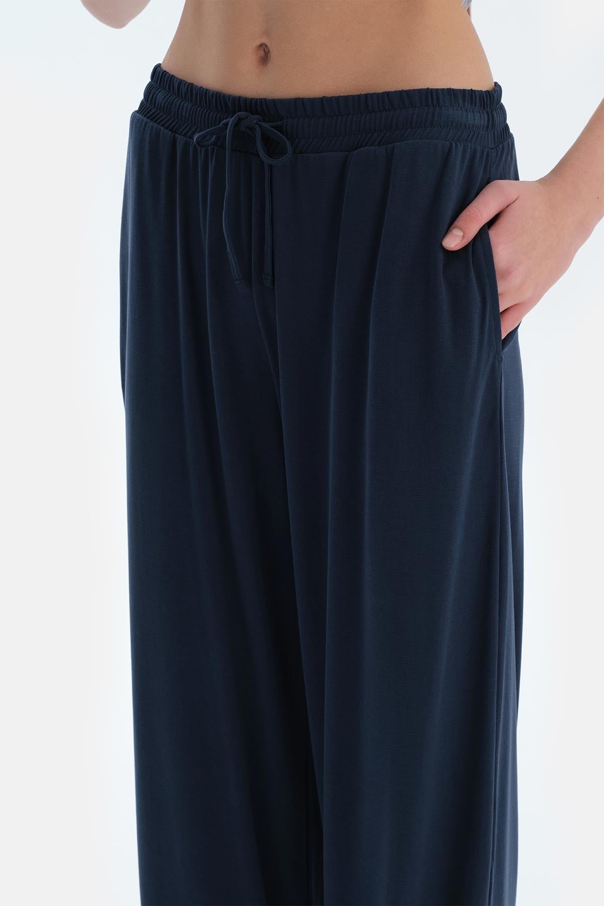 Lacivert Cepli Basıc Modal Pantolon