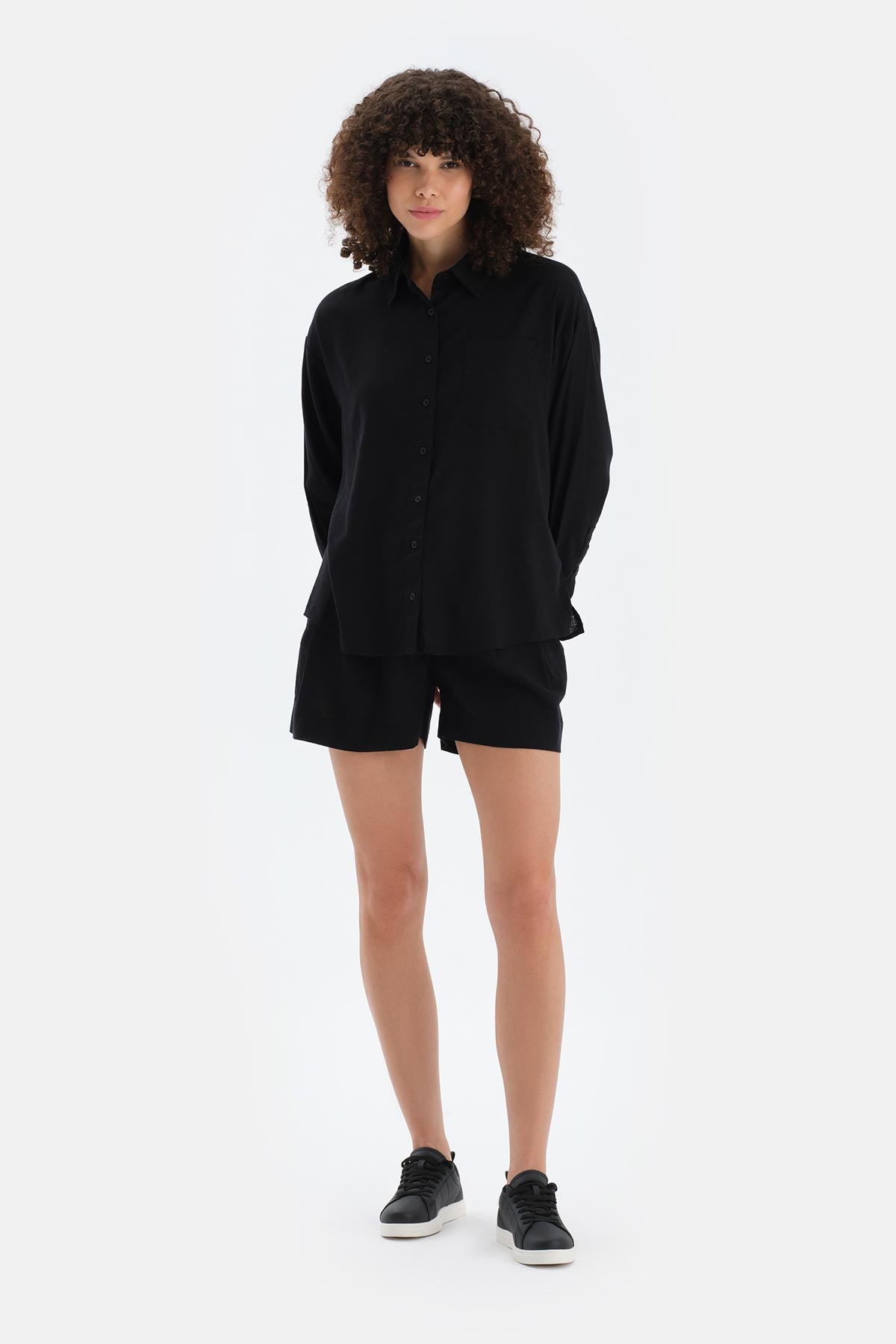 Siyah Keten Dokuma Şort